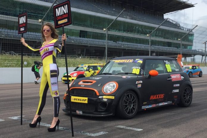 Grid Girls With Mini Challenge 2016 At Rockingham On 19th June
