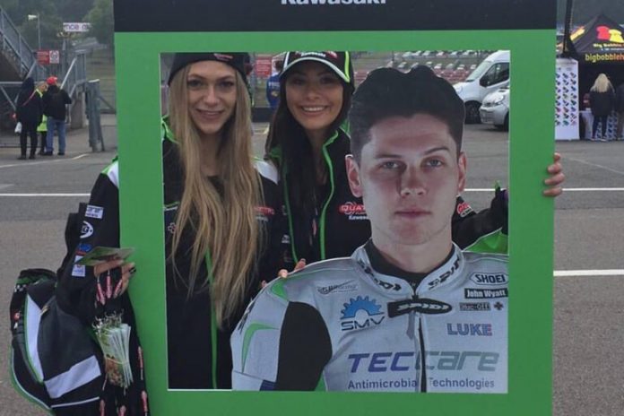 Quattro Plant Kawasaki Promo At Brands Hatch For British Superbikes On 15/16th October 2016