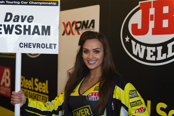 Grid Girls With Power Maxed Btcc At Silverstone Btcc On 27th Sept 2015 01